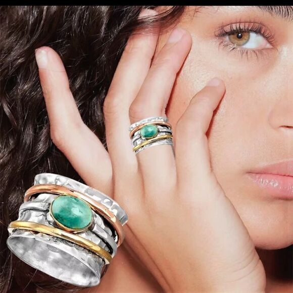 New Boho Style Turquoise Spin Ring with Gold Tone and Copper - Picture 1 of 11